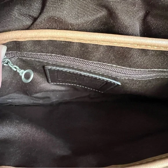 Vintage Coach Soho Buckle Flap Tan Leather Small Shoulder Hobo Bag 12300 Y2K - Picture 11 of 12